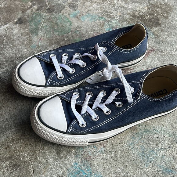 COPY - EUC-like new navy and white All Star Converse - Picture 2 of 6